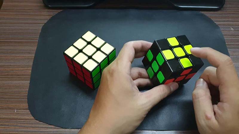 Hướng dẫn cách xoay Rubik 3x3 đơn giản chỉ 3 bước