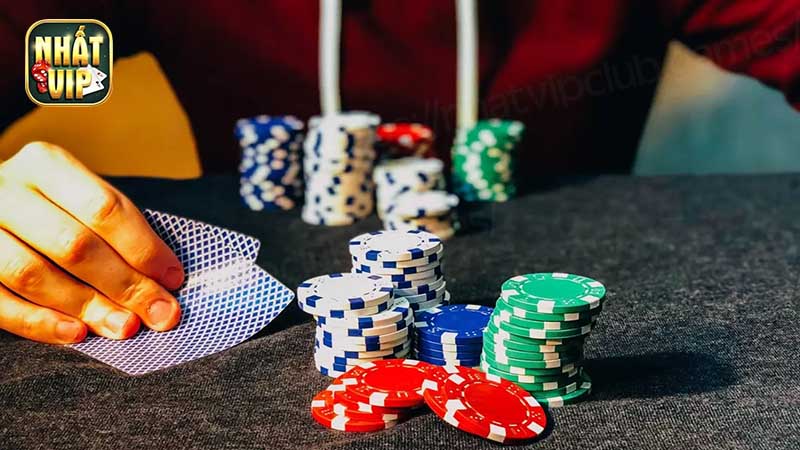 Một số kinh nghiệm chơi Poker dễ thắng lớn